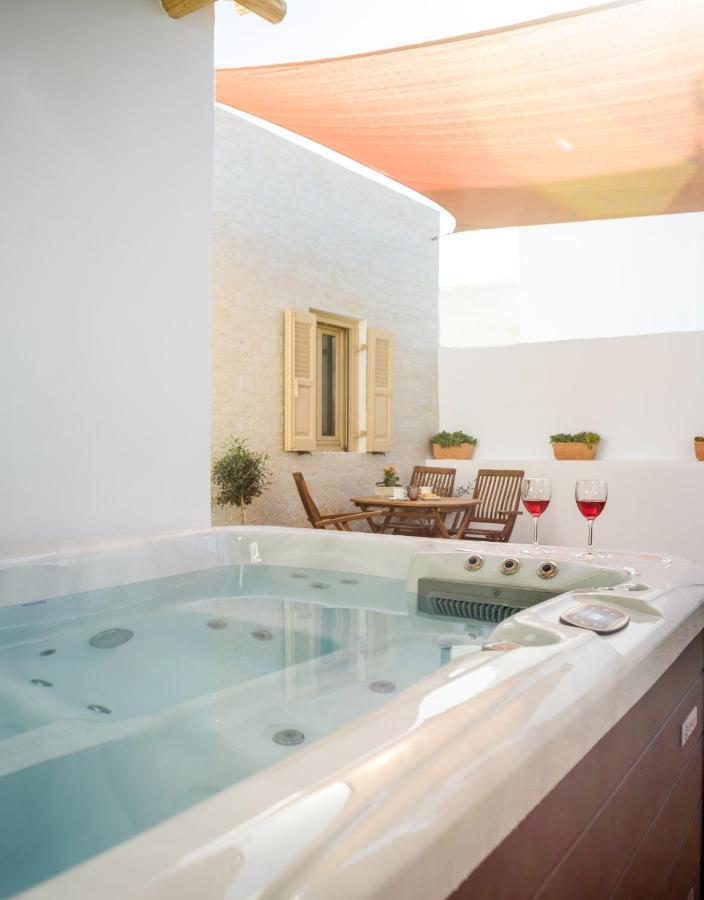 Heart Of Oia - Private House With Jacuzzi Apartment Екстериор снимка
